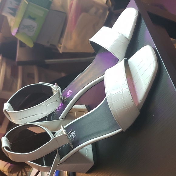 🍓 L'intervalle White Croco Sandals 🍓 - Picture 5 of 7